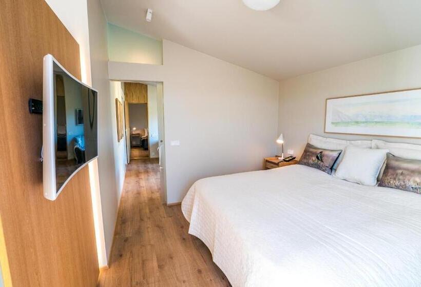 سوییت لوکس, Husafell