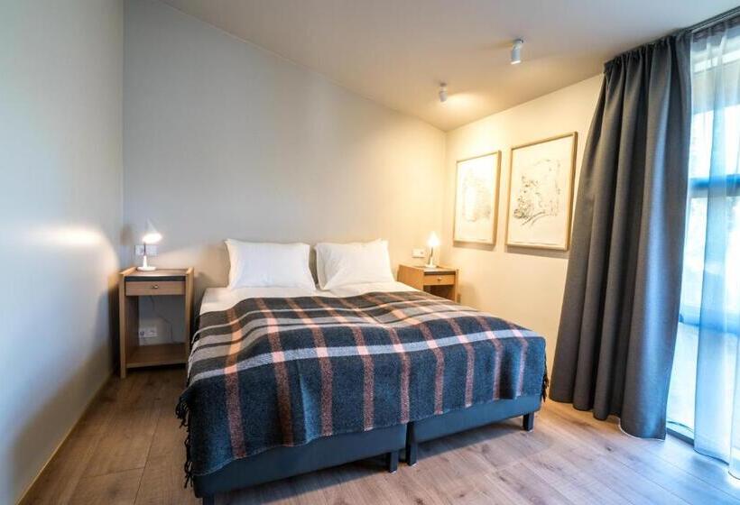 اتاق سوپریور, Husafell