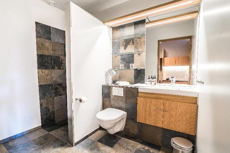 اتاق استاندارد, Husafell