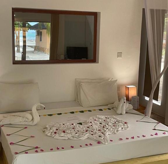 디럭스 룸, Vrclub Paje Palms Beach Resort