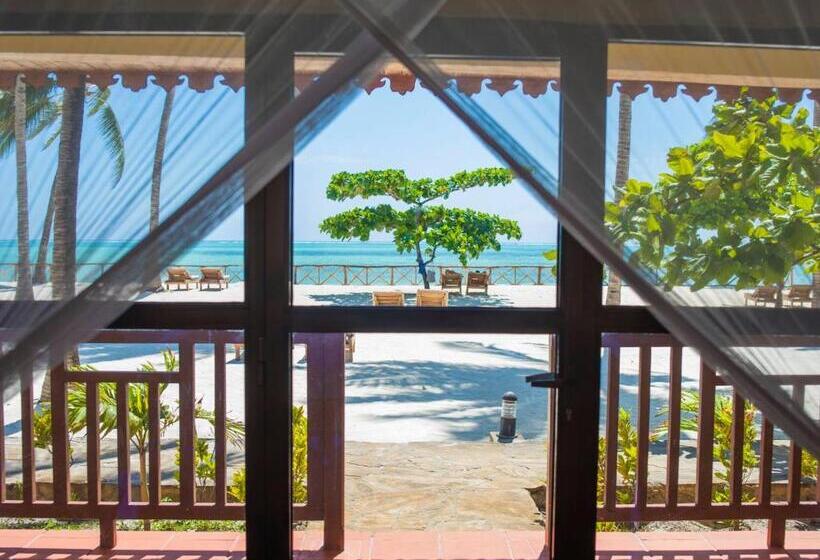 オーシャンビューのデラックストリプルルーム, Vrclub Paje Palms Beach Resort