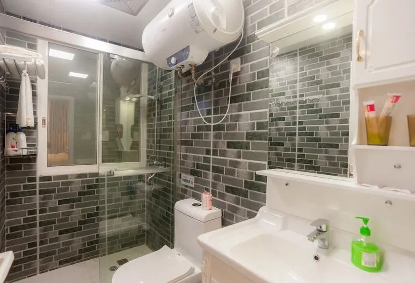 سوئیت خانواده 2 خوابه, Rockabond Family Inn