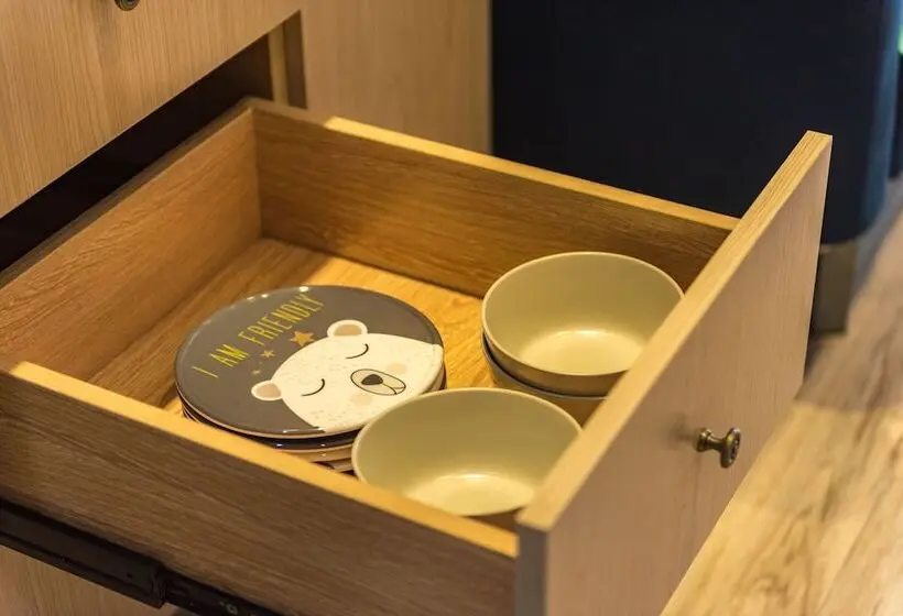 سوئیت خانواده 2 خوابه, Rockabond Family Inn