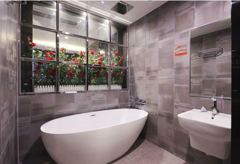 Номер Deluxe Кровать Кинг, Idea