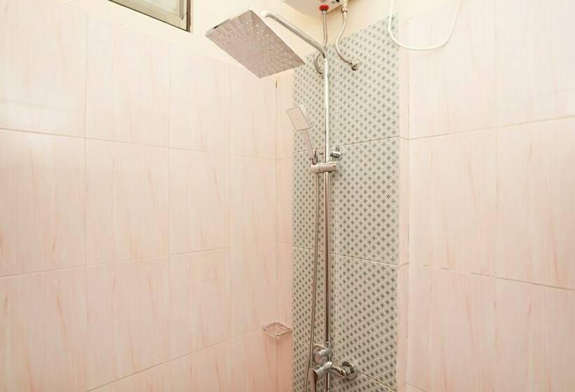 اتاق لوکس, Oyo 1743 Anie Residence