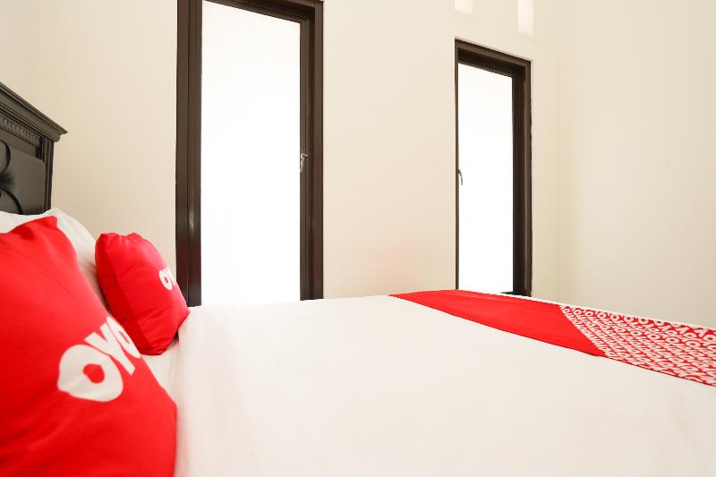 اتاق لوکس, Oyo 1743 Anie Residence