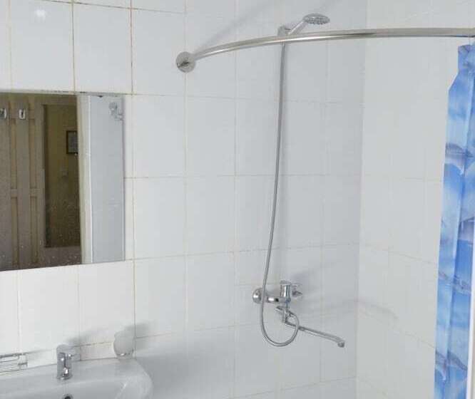 اتاق استاندارد یک نفره, Pakhtakor Athletics