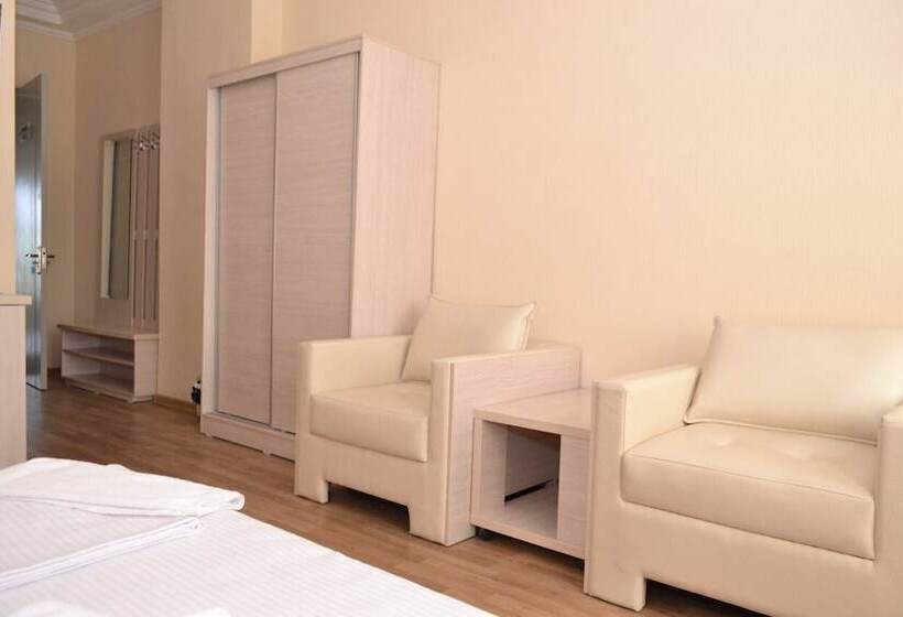 اتاق استاندارد, Pakhtakor Athletics