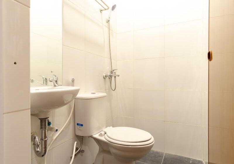 Номер Deluxe, Urbanview Os Residence Medan By Reddoorz