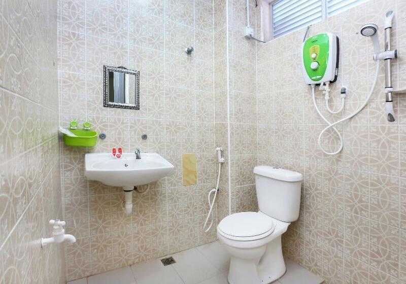 Quarto Triplo Estandar, O Pelangi Marang