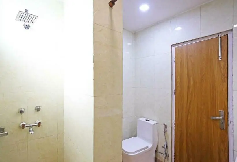 اتاق لوکس, Preet Palace  5 Mints Walk From Nizamuddin Railway Station