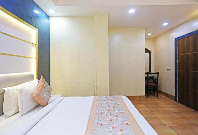 带大床的高级房间, Preet Palace  5 Mints Walk From Nizamuddin Railway Station