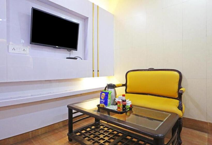 غرفة سوبيريور سرير كينج, Preet Palace 5 Mints Walk From Nizamuddin Railway Station