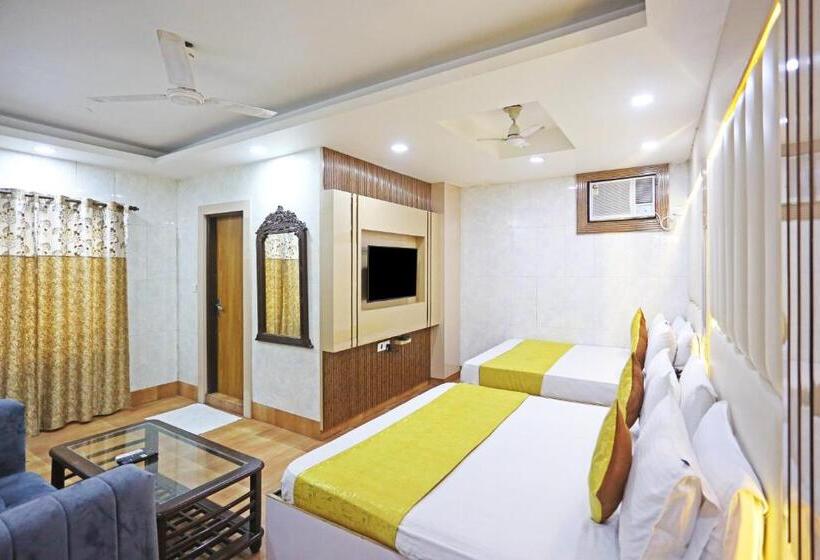 جناح عائلي, Preet Palace 5 Mints Walk From Nizamuddin Railway Station