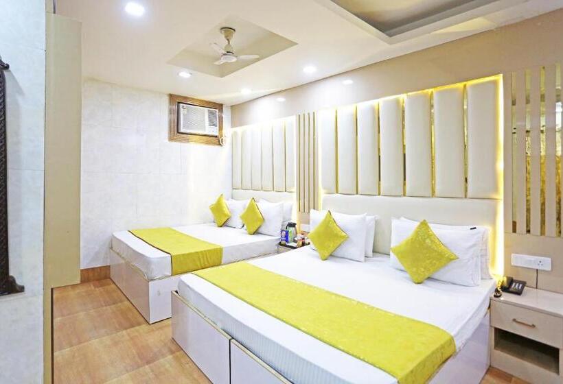 جناح عائلي, Preet Palace 5 Mints Walk From Nizamuddin Railway Station