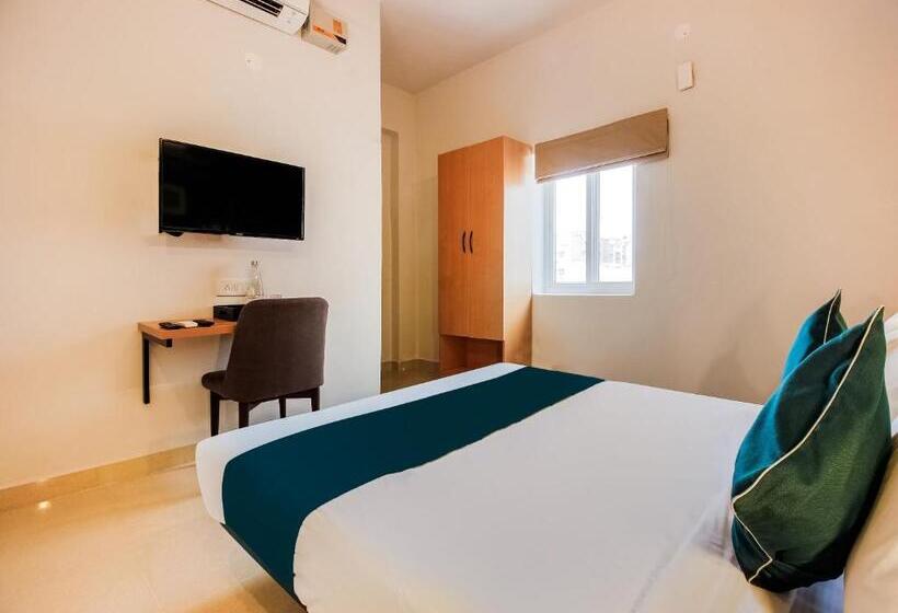 Triple Classic Room, Silverkey Gachibowli Near Jv Colony Gachibowli