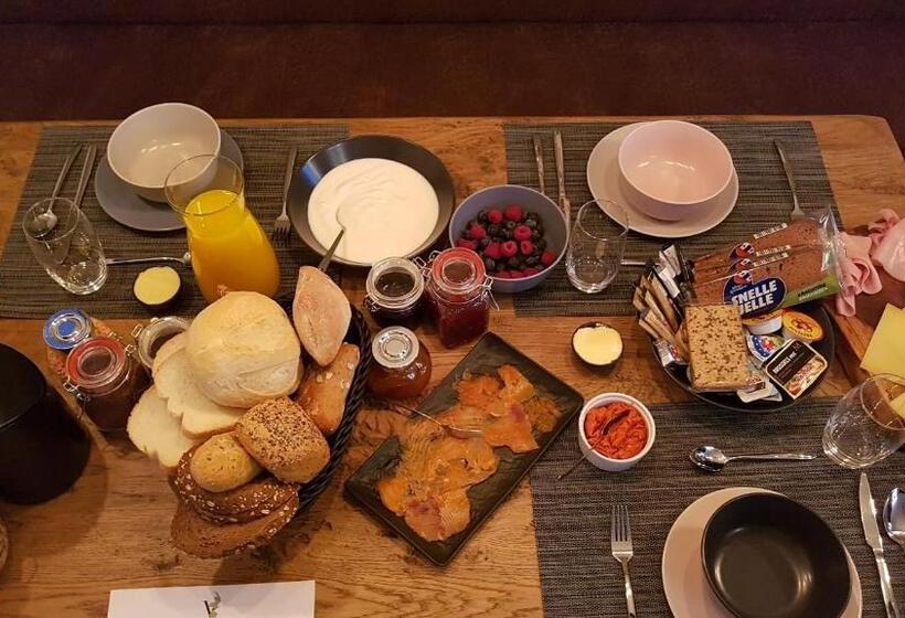 جناح جونيور, B&b La Vita Verde