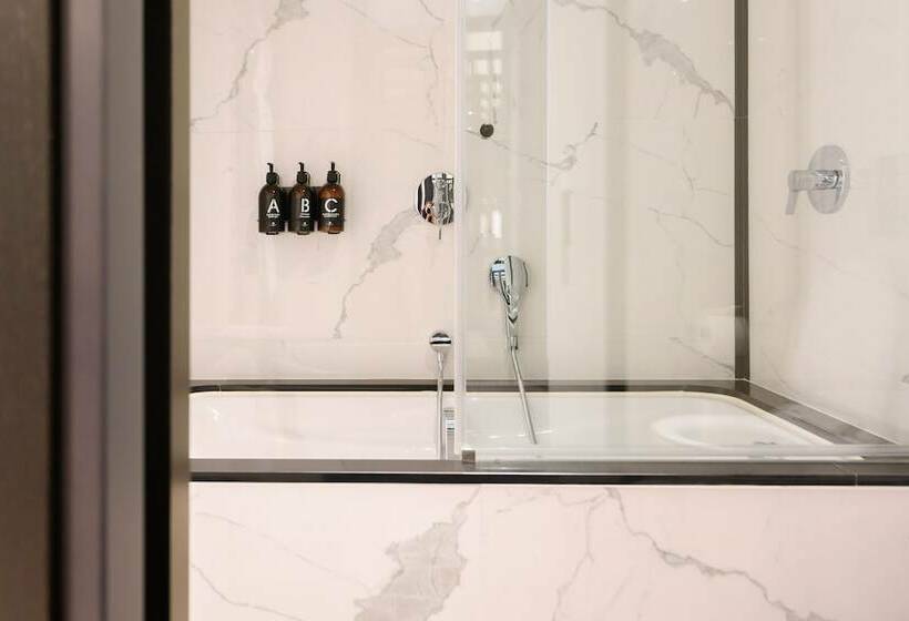 Habitación Deluxe con Terraza, Seventy Barcelona