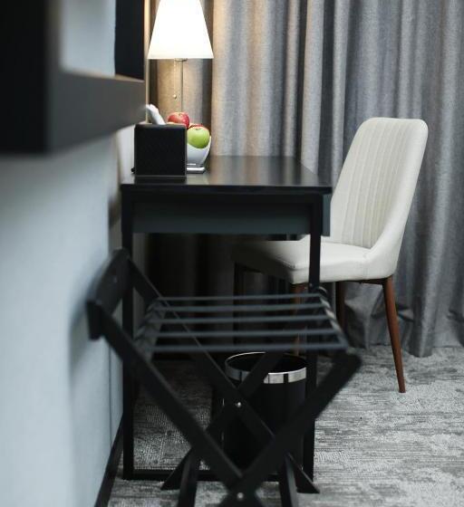 Quarto Familiar Superior, Stanton