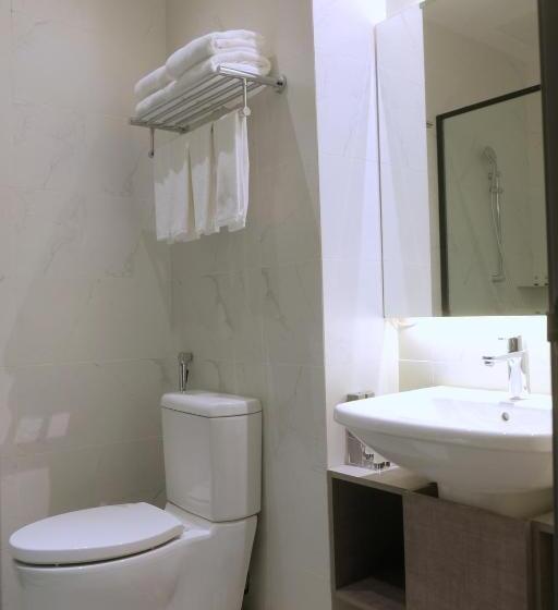 Quarto Familiar Deluxe, Stanton