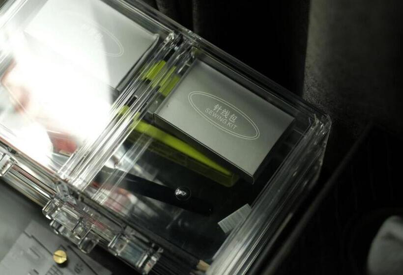 Quarto Familiar Deluxe, Stanton