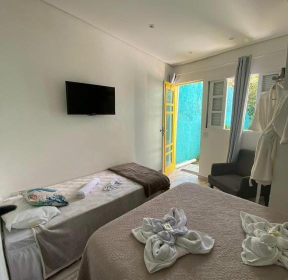 带阳台的三人标准间, Pousada Orquídeas Do Guarujá