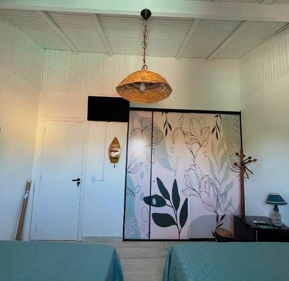 四人高级间, Pousada Orquídeas Do Guarujá