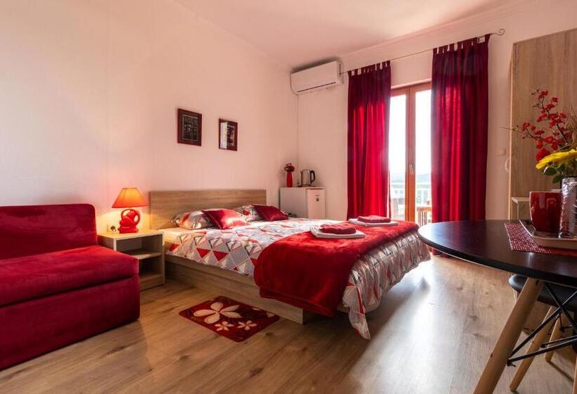 اتاق استاندارد با بالکن و چشمانداز دریا, Rooms Bačić