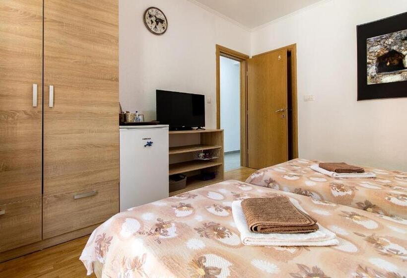 اتاق استاندارد با چشمانداز شهر, Rooms Bačić