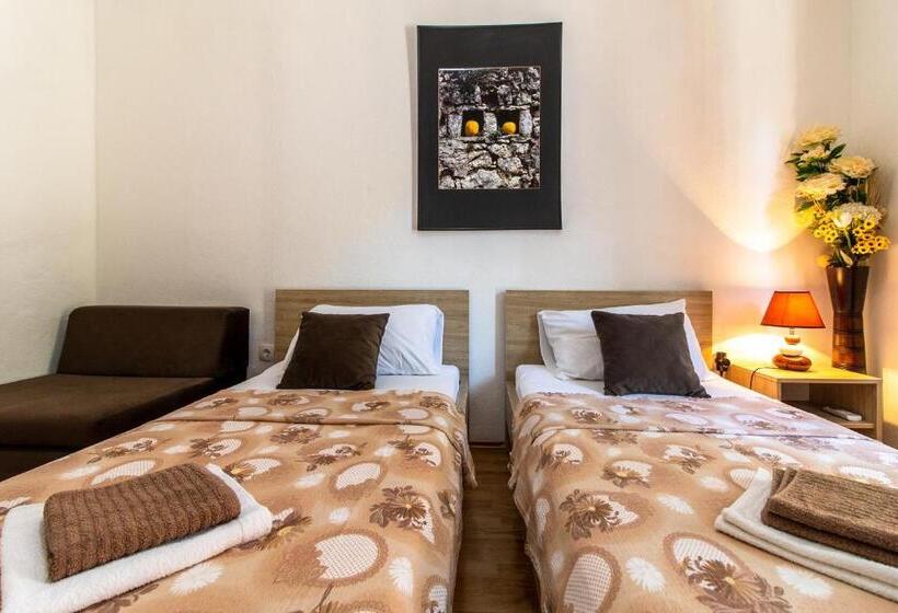 اتاق استاندارد با چشمانداز شهر, Rooms Bačić