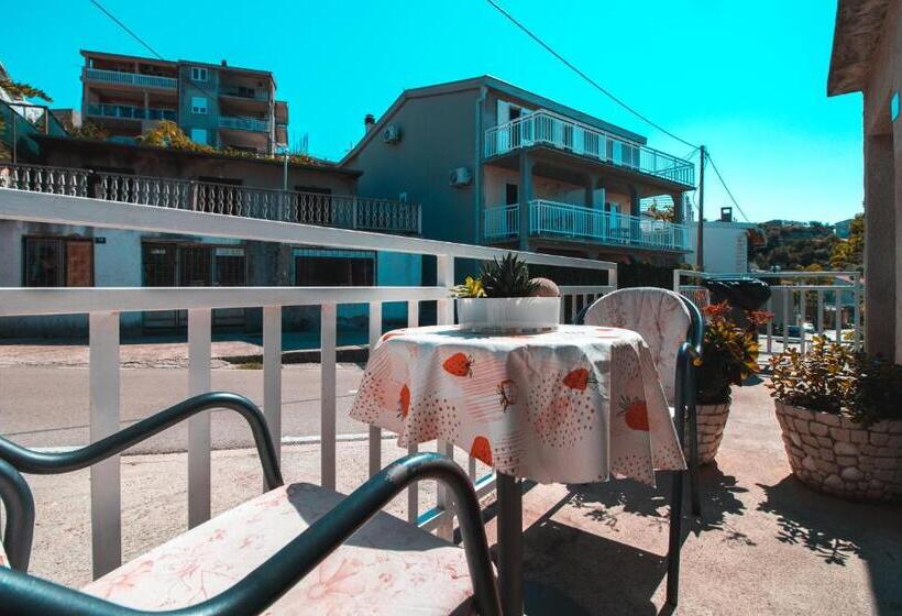 اتاق یک تخته با تراس, Rooms Bačić