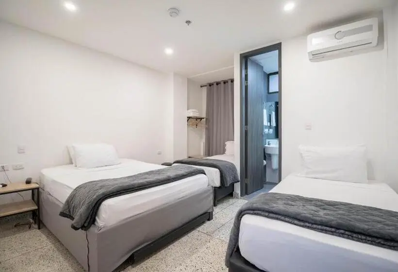 Standard Neljän Hengen Huone, Bianco Hotel Boutique
