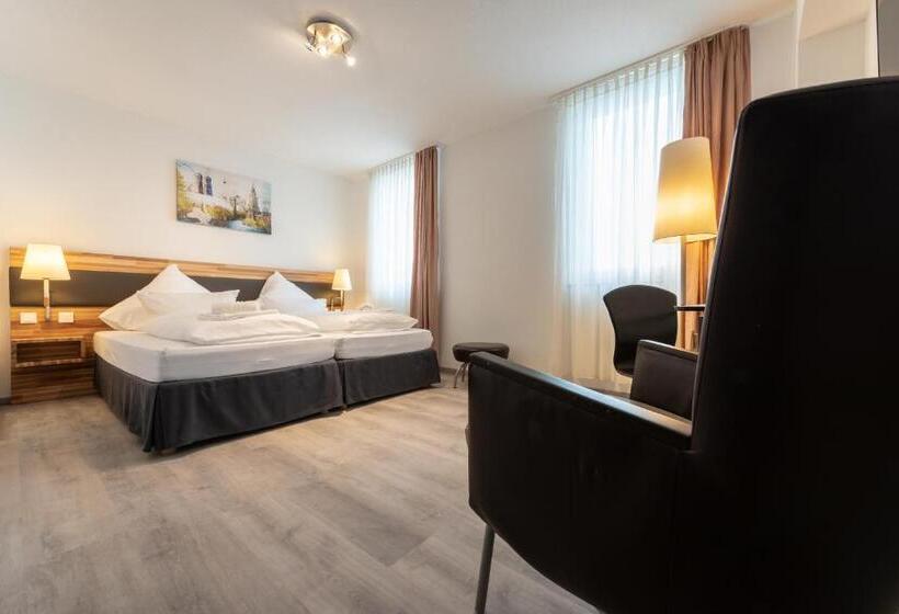 غرفة قياسية, In Laisen