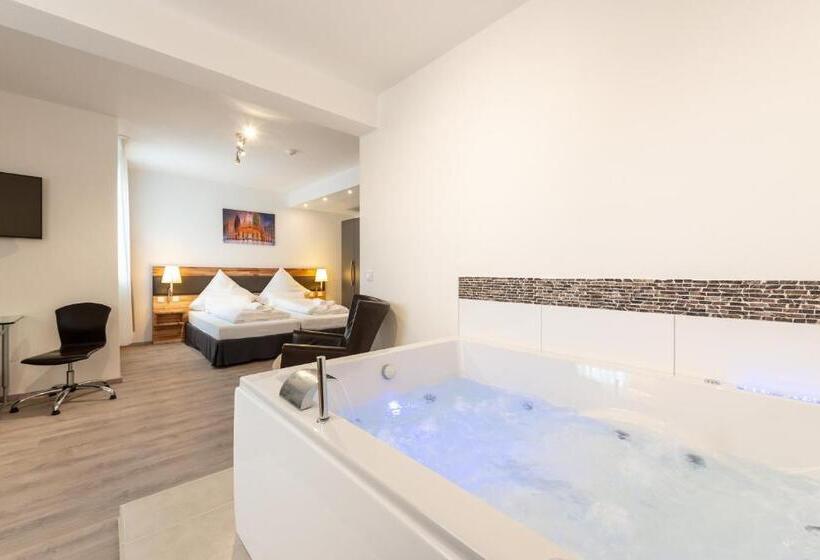 Family Suite, In Laisen