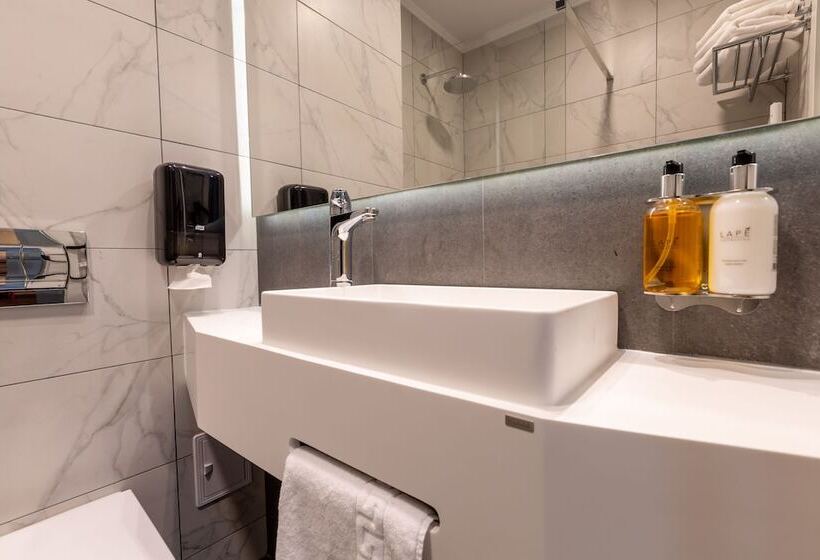 Апартаменты 1 Спальня, Bach Apartments