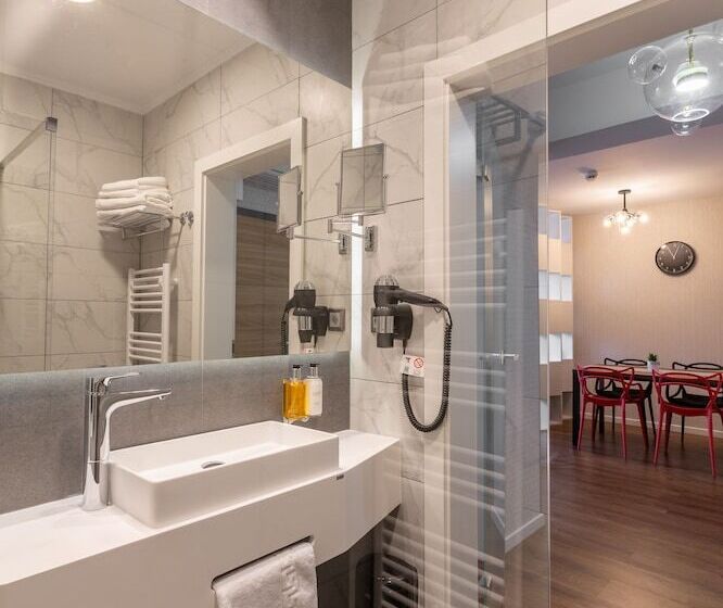 침실 1개 아파트, Bach Apartments