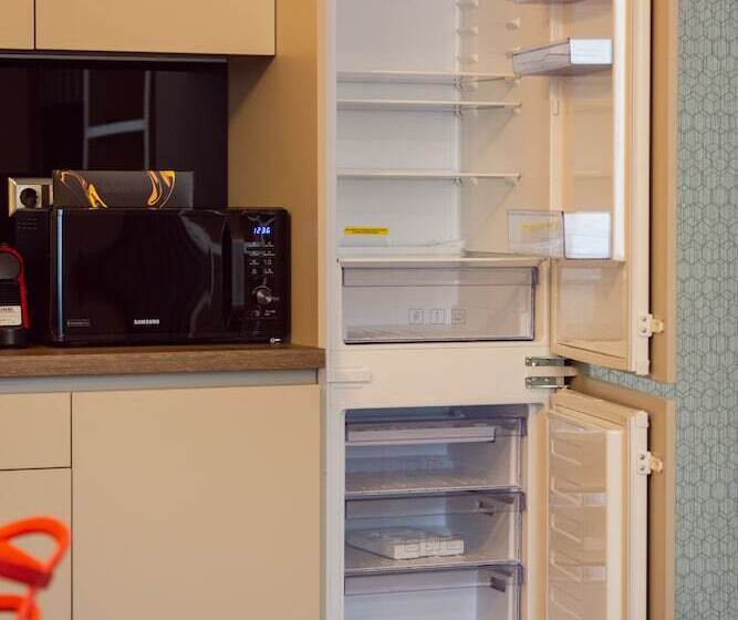 Апартаменты 1 Спальня, Bach Apartments