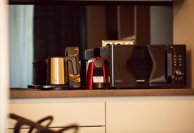 Апартаменты 1 Спальня, Bach Apartments