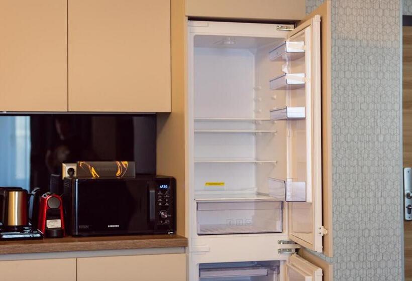 Апартаменты 1 Спальня, Bach Apartments