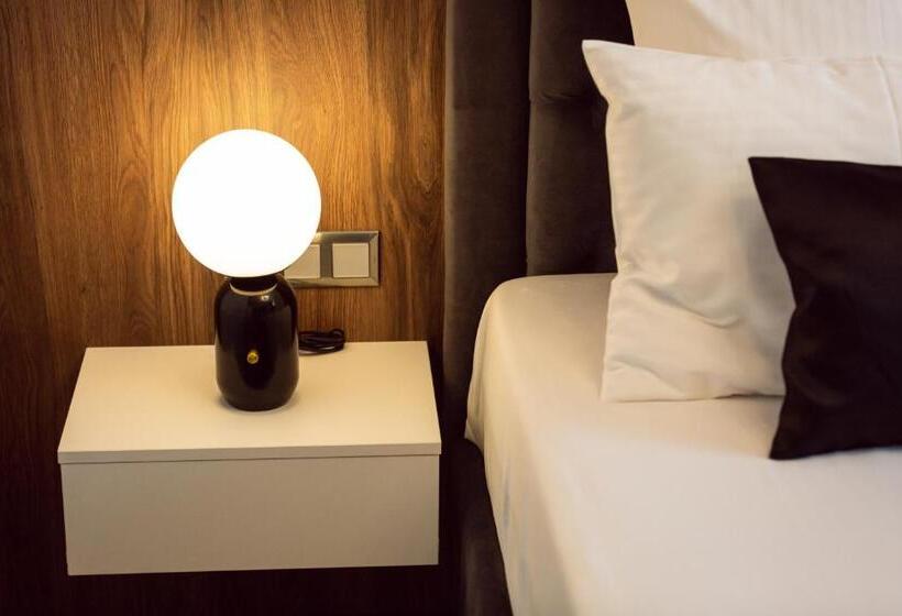 Апартаменты 1 Спальня, Bach Apartments