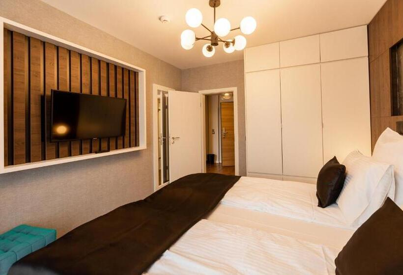 Апартаменты 1 Спальня, Bach Apartments