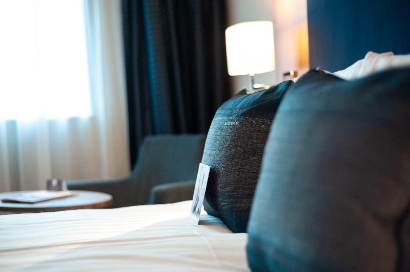 스탠다드 룸 킹사이즈 침대, Crowne Plaza London Heathrow T4, An Ihg