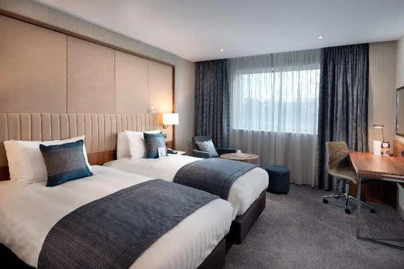 اتاق استاندارد با تخت بزرگ, Crowne Plaza London Heathrow T4, An Ihg