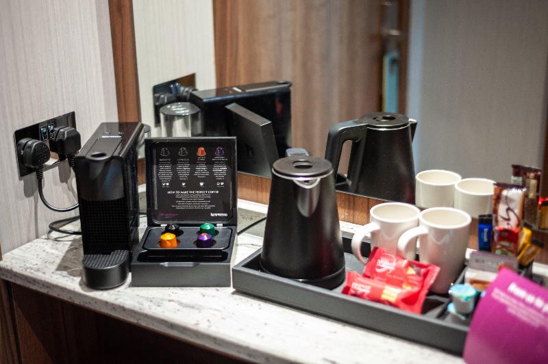 스탠다드 룸 킹사이즈 침대, Crowne Plaza London Heathrow T4, An Ihg