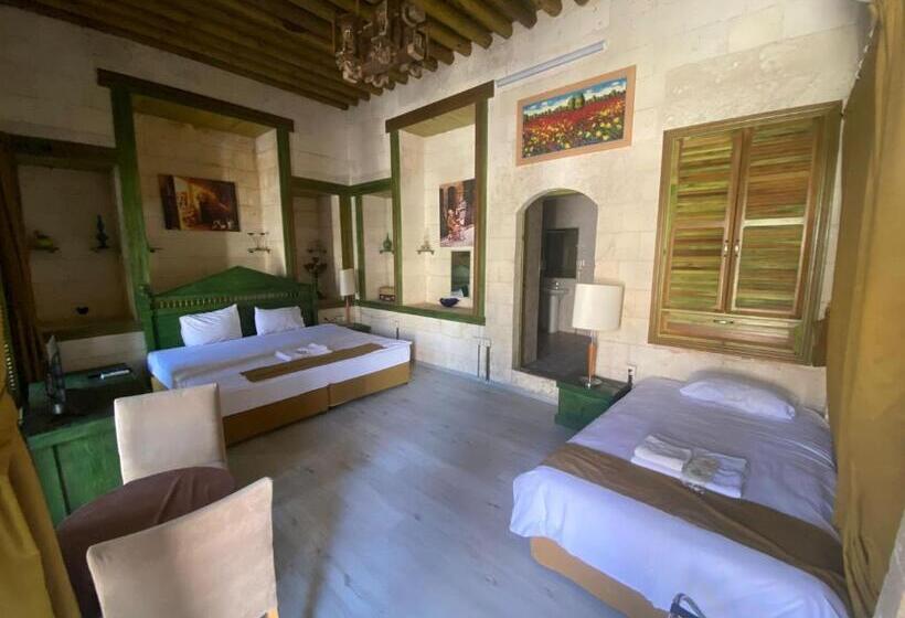 اتاق استاندارد سه نفره, Hanehan