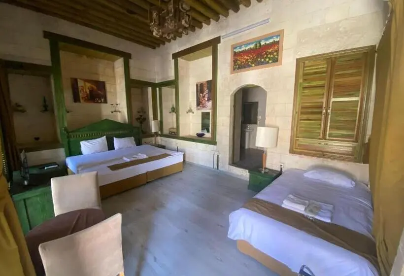 اتاق استاندارد سه نفره, Hanehan