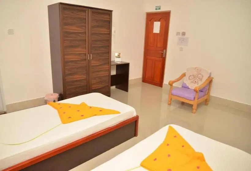 اتاق لوکس, Moodhumaa Inn