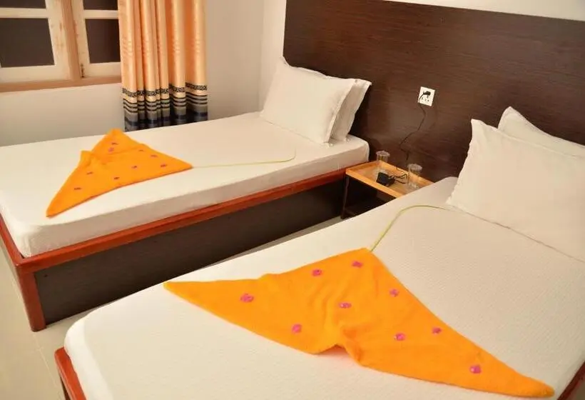 اتاق لوکس, Moodhumaa Inn