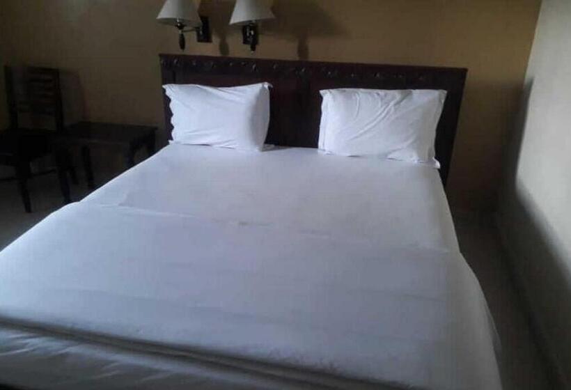 Quarto Estandar, Reddoorz Brand Man12045 Reddoorz Near Megamall Manado