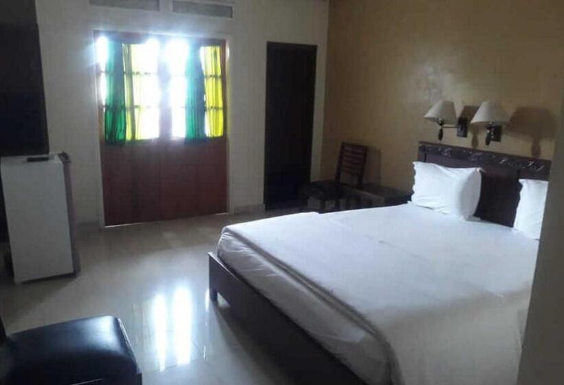 Номер Стандарт, Reddoorz Brand Man12045 Reddoorz Near Megamall Manado